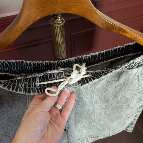 SATURDAYS NYC Gray Denim Acid Wash Logo Patch Jeans Shorts - Picture 9 of 11